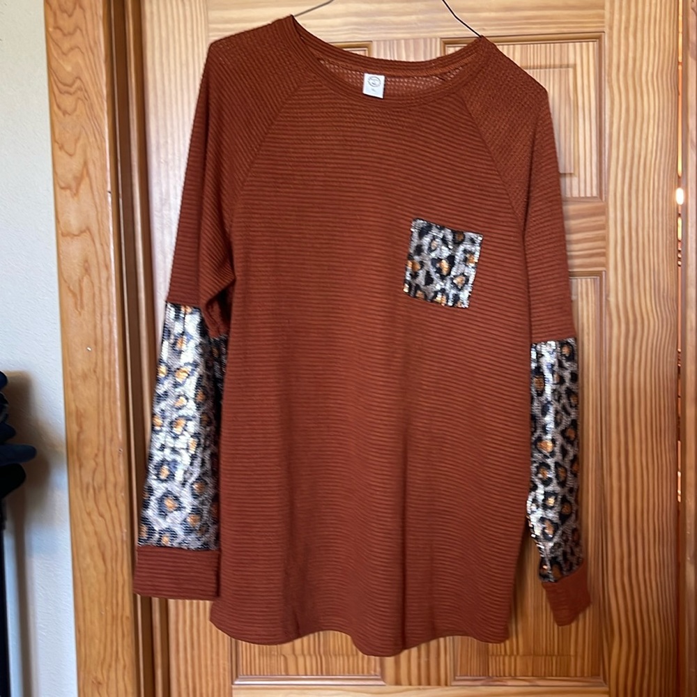 Leopard print rust sweater size XL